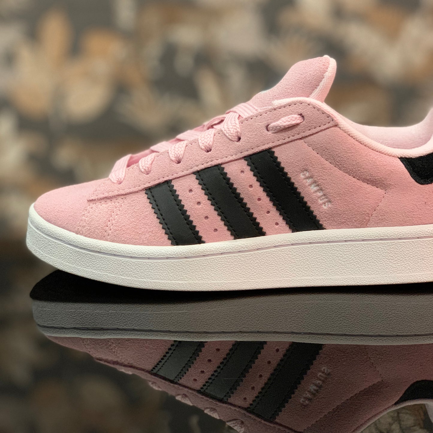 Adidas Campus 00s Clear Pink ID2025 - Stile Retro e Versatilità Moderna su Deda Roma