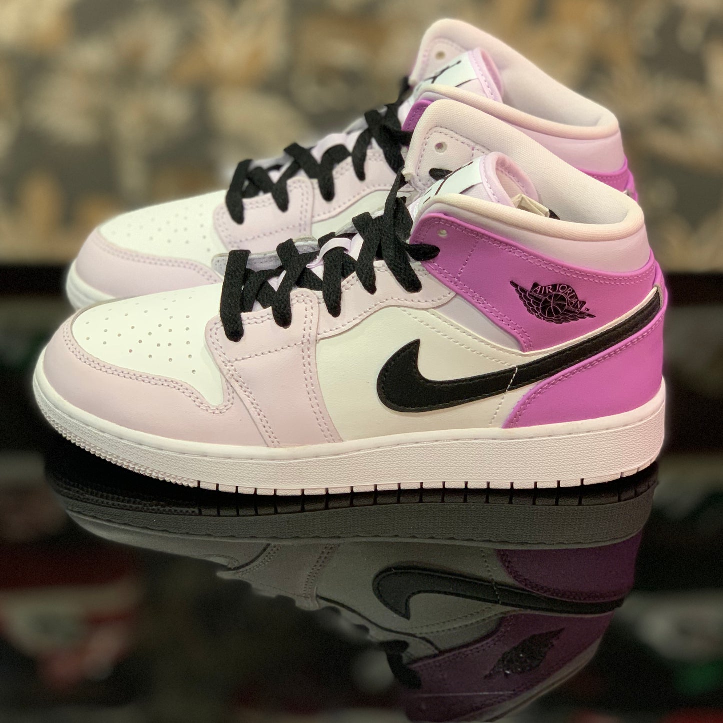 Jordan 1 Mid