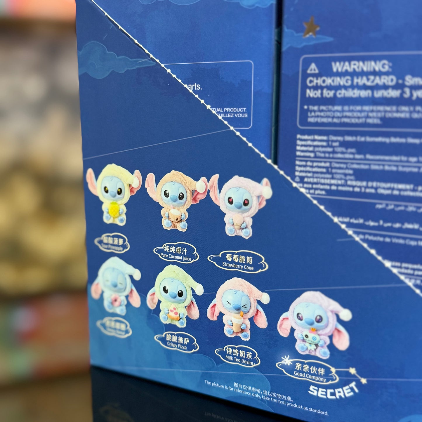 Blind Box Miniso x Disney Stitch Eat Something Before Sleep. Disponibile da Deda Roma, Via di Monteverde 11G, o online su dedaroma.com con spedizione sicura.
