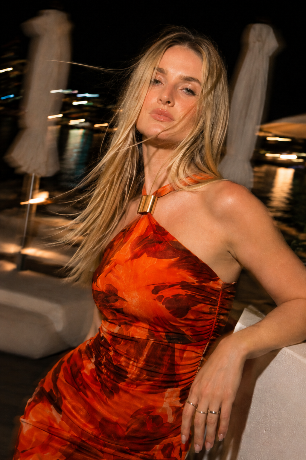 Valencia Sunset Dress – Abito midi floreale arancio con scollo halter | Deda Roma