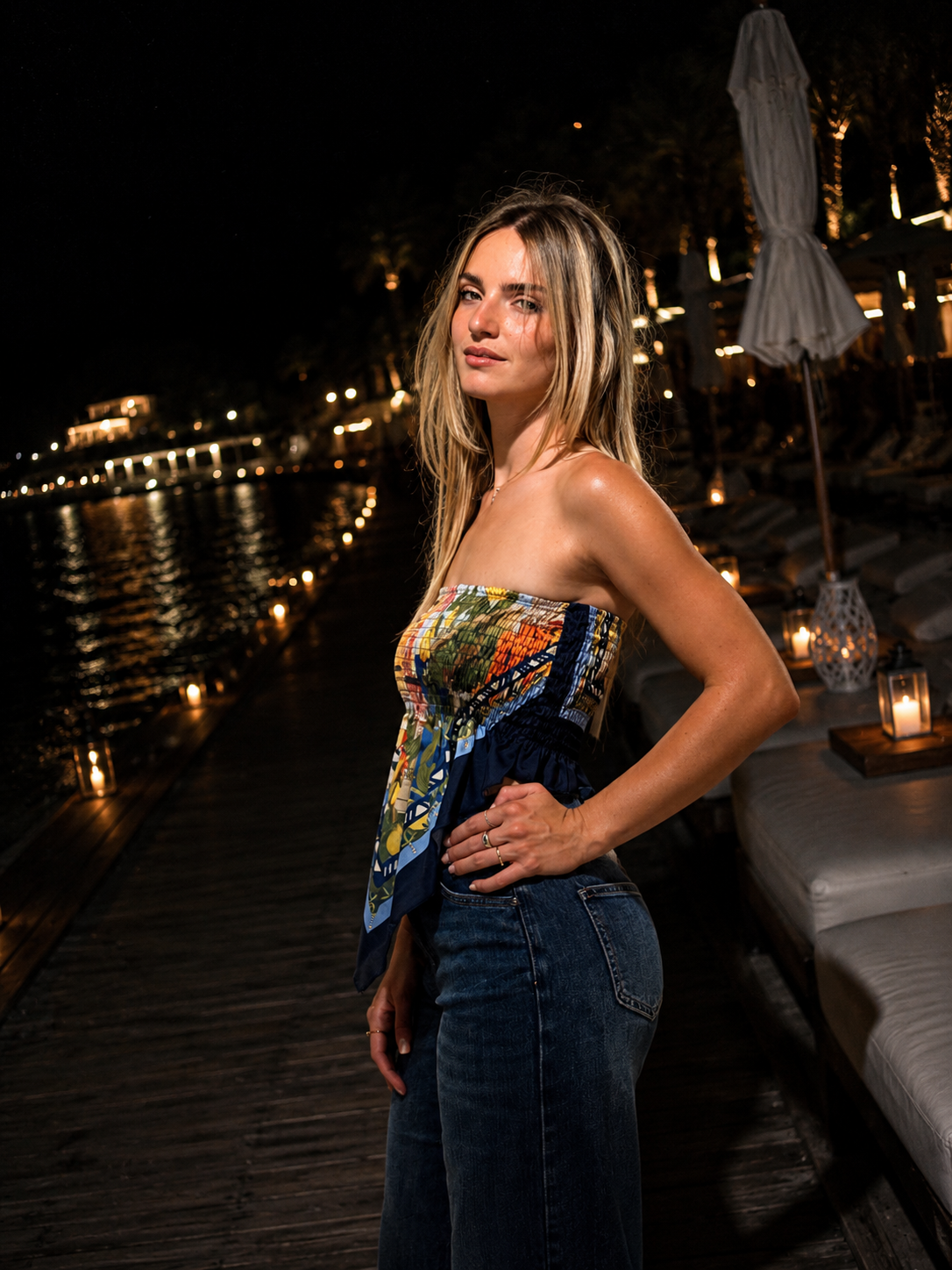 Ischia Scarf Top – Top a fascia con stampa mediterranea blu e bianca | Deda Roma