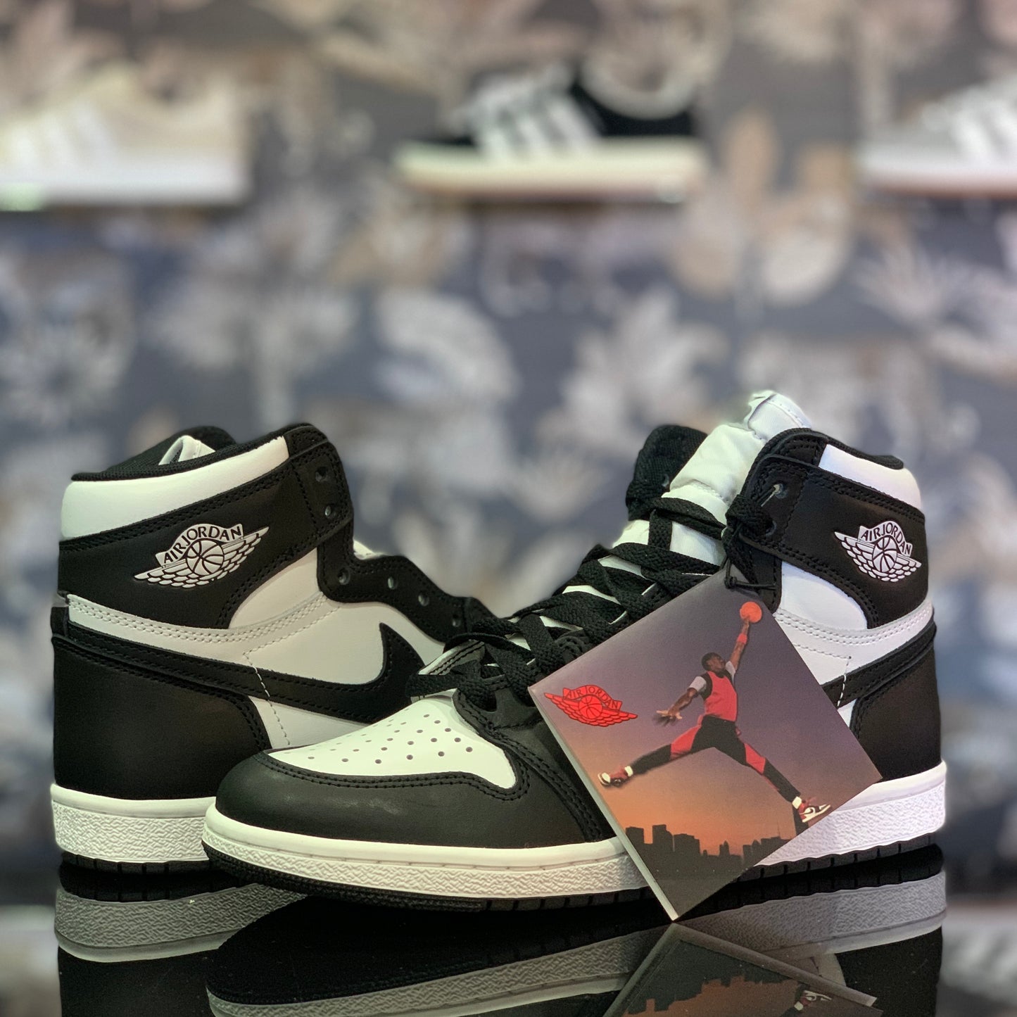 Jordan 1 High OG 85 Black & White - Stile Iconico e Versatilità per Tutti su Deda Roma