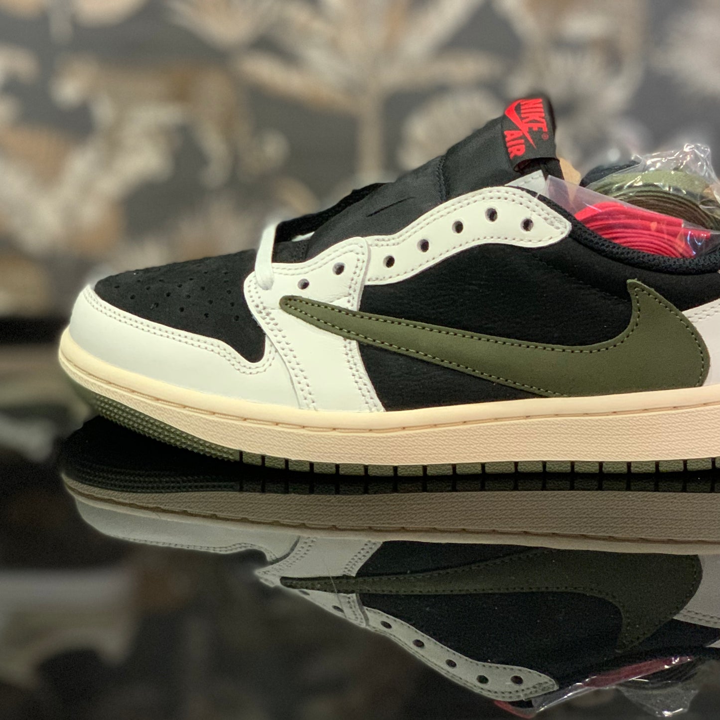 Nike Air Jordan 1 Low Travis Scott Olive | Le Sneakers Nike - Jordan - Adidas più esclusive da Deda Roma (Monteverde)