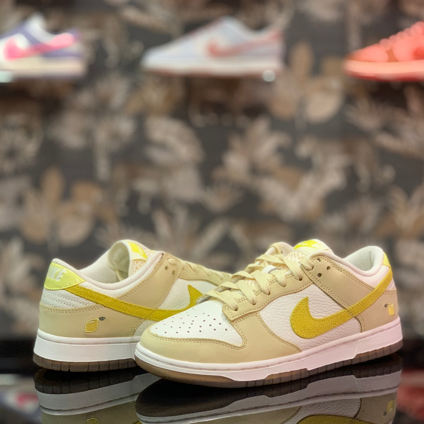 Nike Dunk Low Lemon Drop | Le Sneakers Nike - Jordan - Adidas più esclusive da Deda Roma (Monteverde)