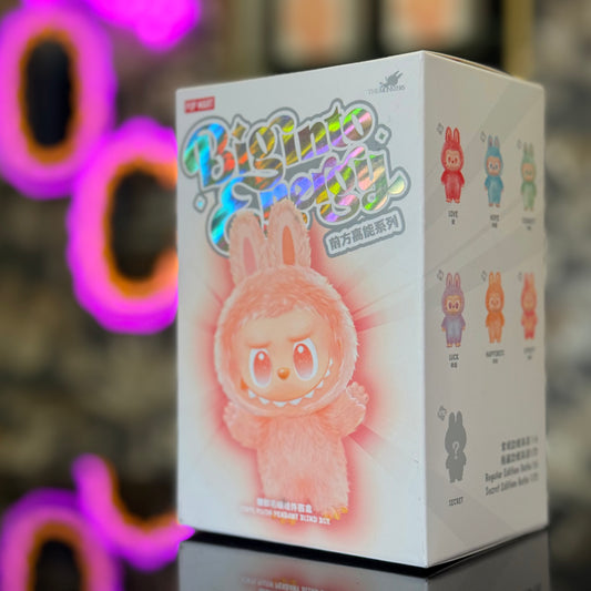 Scopri i nuovissimi Pop Mart Labubu The Monsters Into Energy Vinyl Face! Il Pop Mart Labubu The Monsters Into Energy Vinyl Face può essere utilizzato come portachiavi o accessorio di moda per completare il tuo stile personale. Scatola sigillata e completo di tutti i suoi accessori. I Pop Mart Labubu The Monsters Into Energy Vinyl Face sono rari e difficilissimi da trovare! Acquistalo prima che finisca! Disponibile da Deda Roma, a Roma in Zona Monteverde