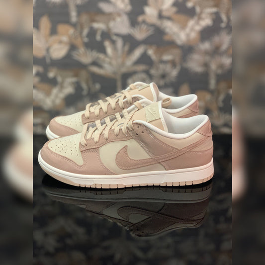 Dunk Low Sanddrift | Acquista le Sneakers Jordan in Edizione Limitata su Deda Roma