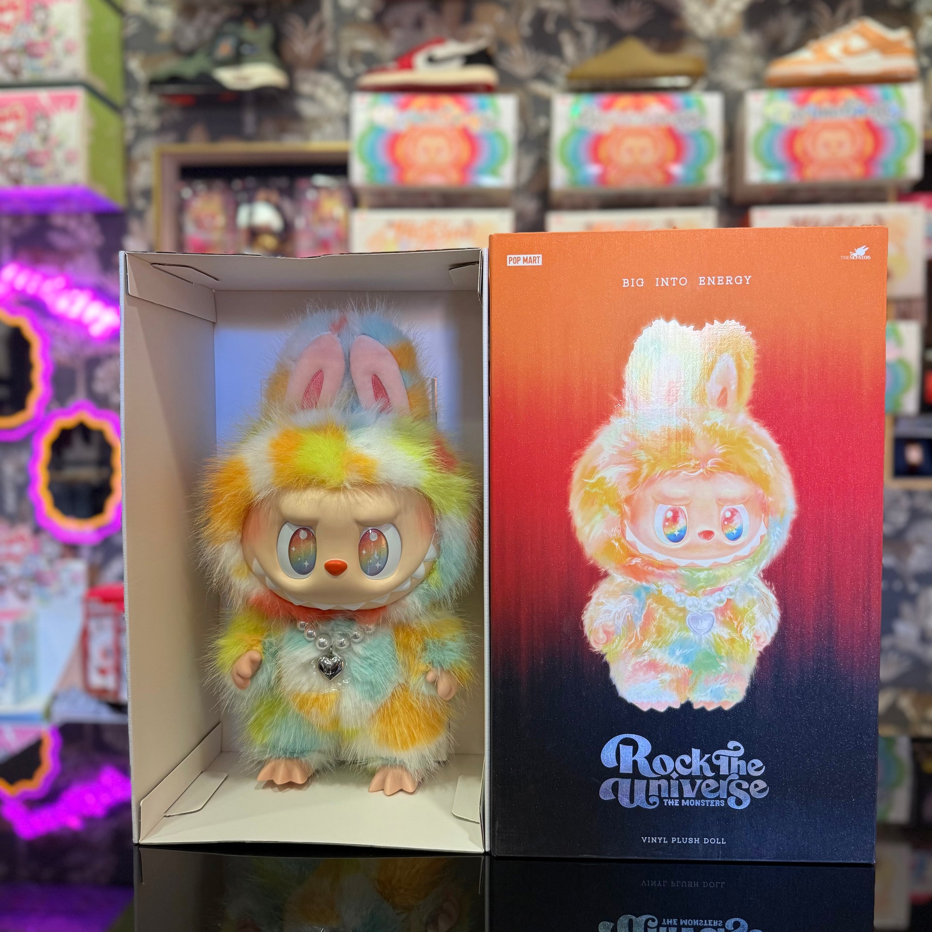 Labubu Big Into Energy “Rock the Universe” 38cm – Pop Mart The