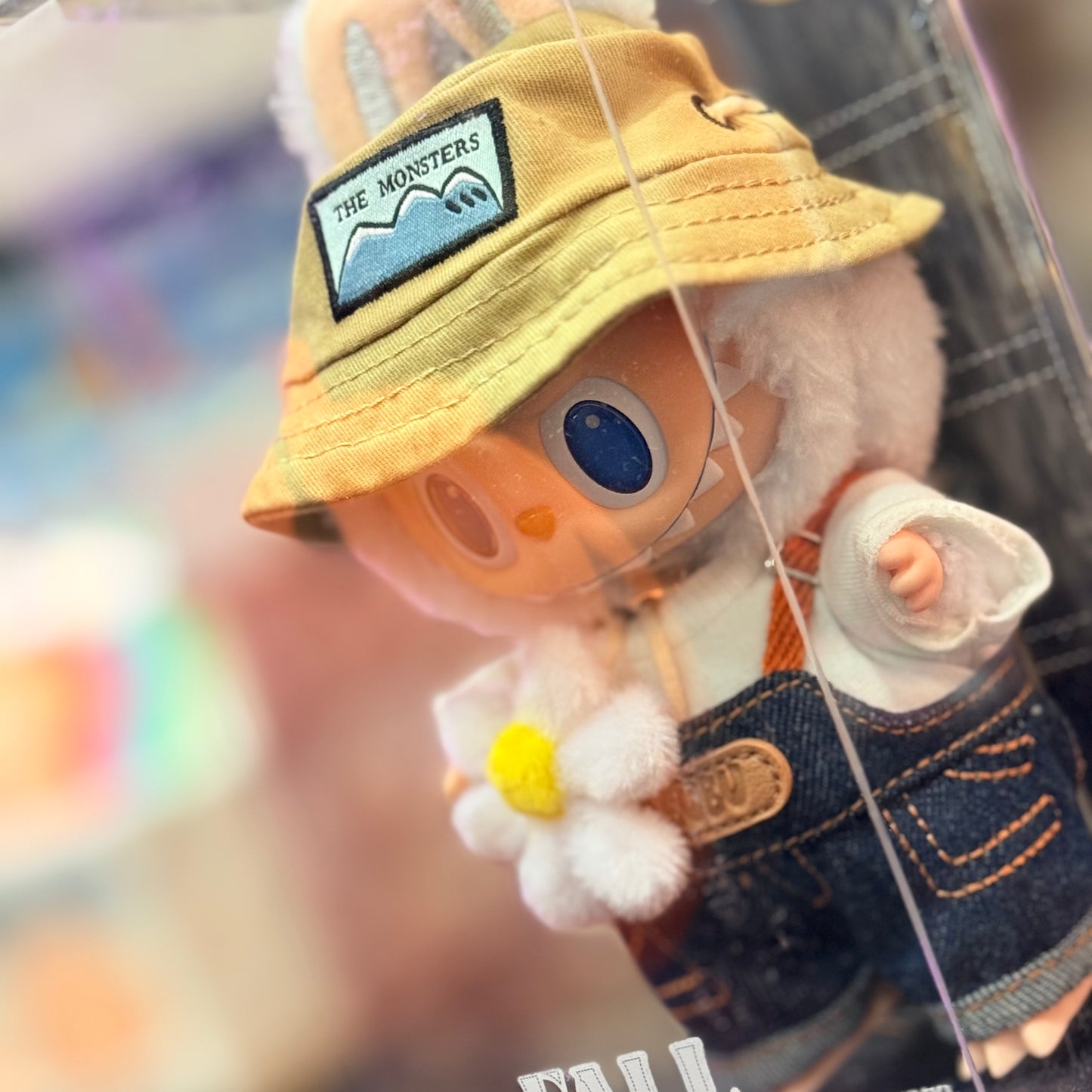 Acquista il Labubu Pop Mart Fall In Wild, edizione ufficiale. Spedizione rapida e gratuita. Da Deda Roma primo rivenditore in via di monteverde 11G a Roma