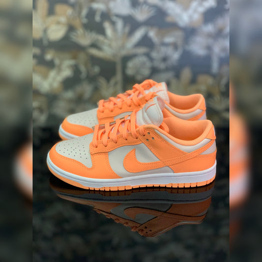 Dunk Low Peach | Sneakers Jordan per uno Stile Fresco e Fruttato