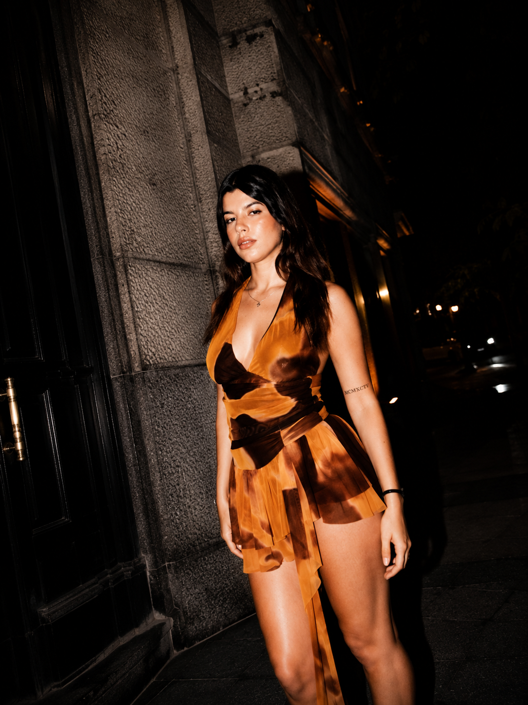Sunset Tie-Dye Set – Coordinato top halter e shorts con balze | Deda Roma