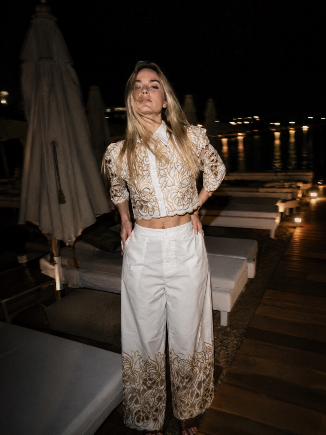 Savannah Set White – Coordinato bianco con ricami beige traforati | Deda Roma