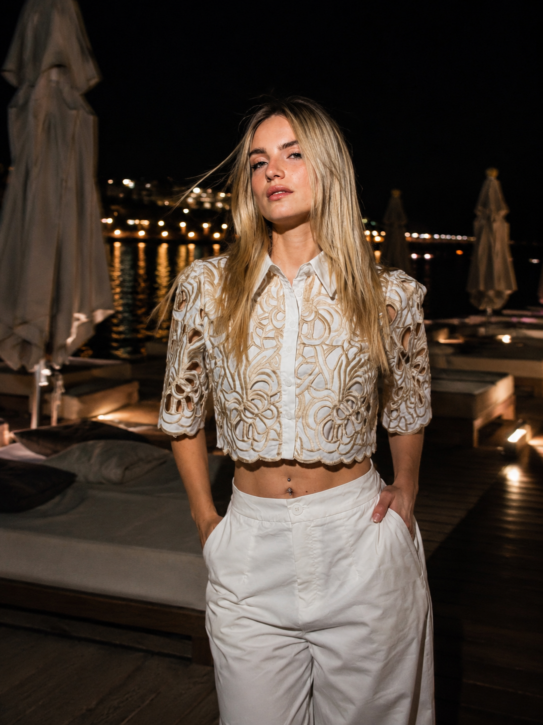 Savannah Set White – Coordinato bianco con ricami beige traforati | Deda Roma