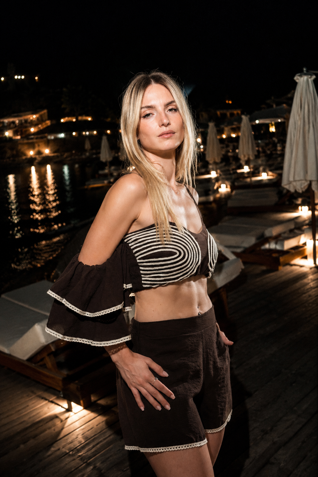 Ibiza Pearl Set – Coordinato marrone con crop top ricamato e shorts | Deda Roma