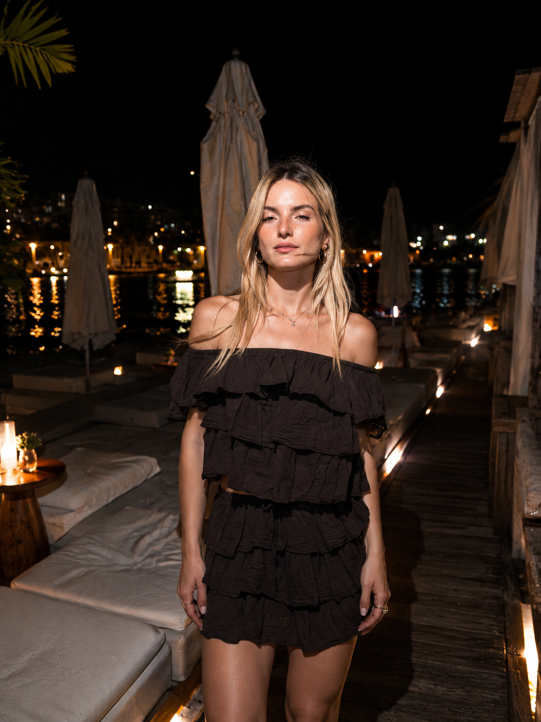 Malaga Breeze Set – Coordinato marrone con top volant e mini gonna | Deda Roma