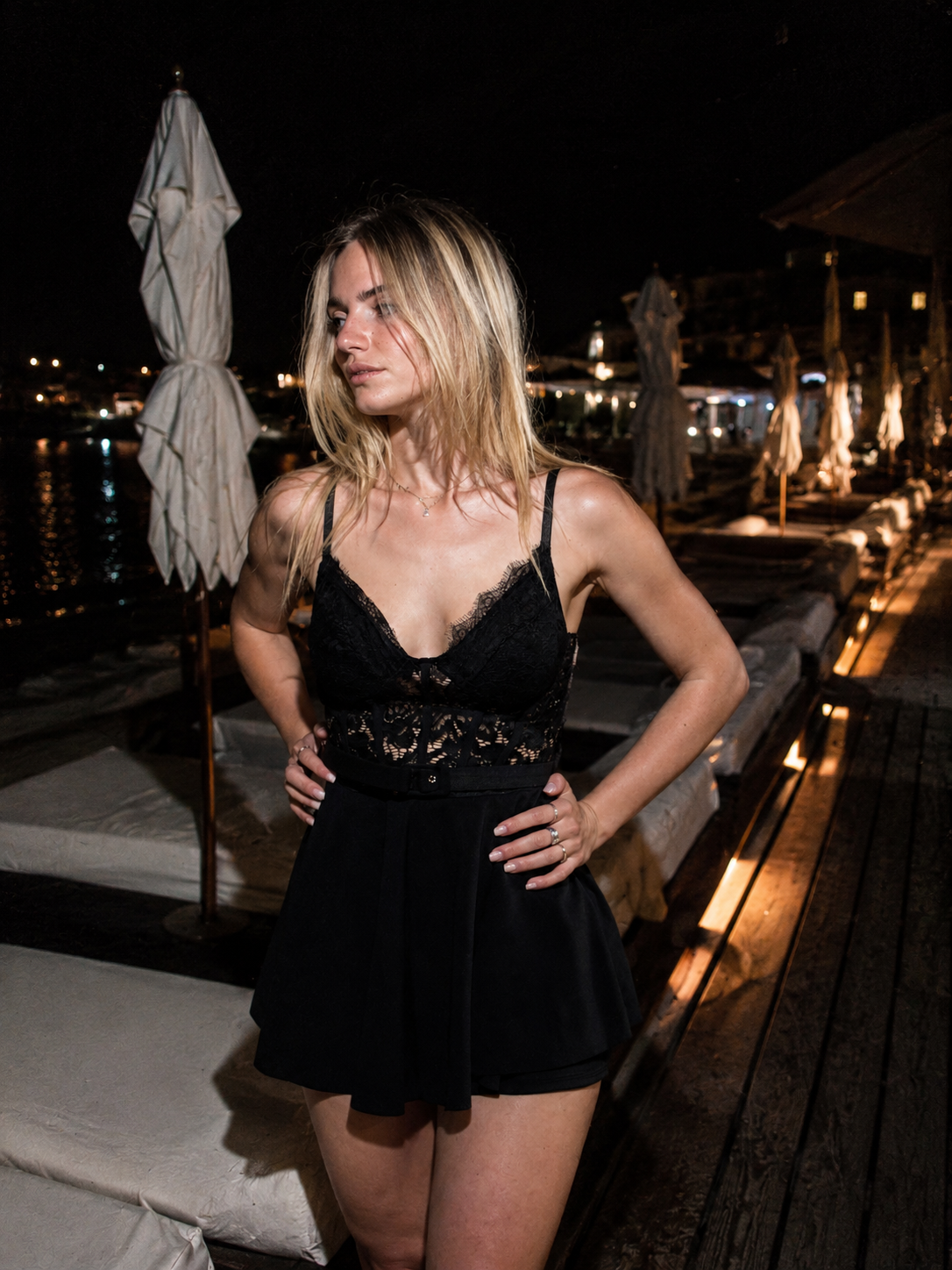 Noir Lace Romper – Tutina nera con corpetto in pizzo | Deda Roma