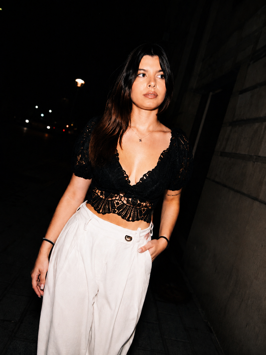 Top Crochet Noir con Maniche Voluminose | Deda Roma