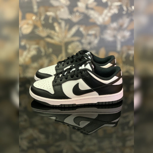 Dunk Low Black And White - Panda: Le Sneakers Iconiche su Deda Roma